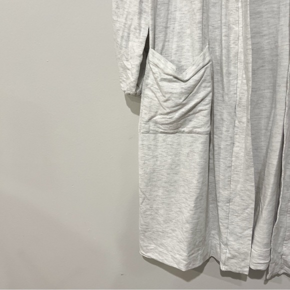 Hatch Nesting Gray Open Robe - Picture 6 of 11